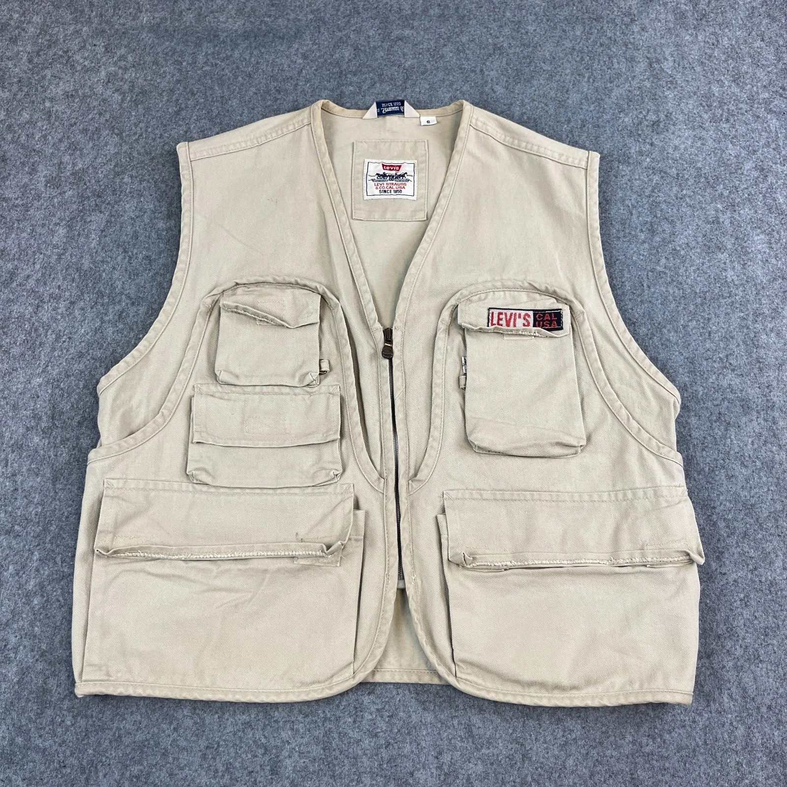 Vintage Levi's Mens Vest Jacket Small Beige Tactical Utility Fish 70s Italy Made