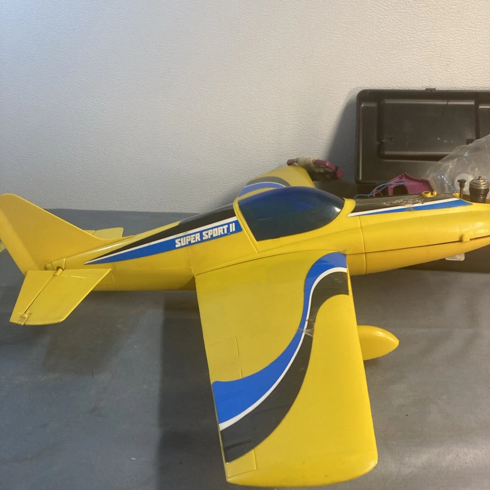 Cox Super Sport 11 Gas Airplane 049 Engine NOS Never Flown - Image 2 of 4