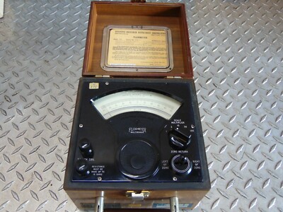 VINTAGE SENSITIVE RESEARCH MODEL FM FLUXMETER MULTIRANGE 11/29/62