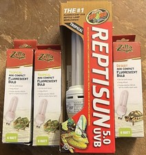 LIZARD   LI  GHT  LOT. 4 LIGHTS  TOTAL. REPTISUN  ZILLA DESERT/TROPICAL BULBS.