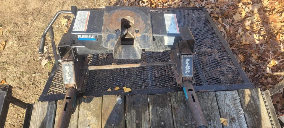 Remolque de quinta rueda enganche serie 16 k Reese 30051 Foto 3 de 4