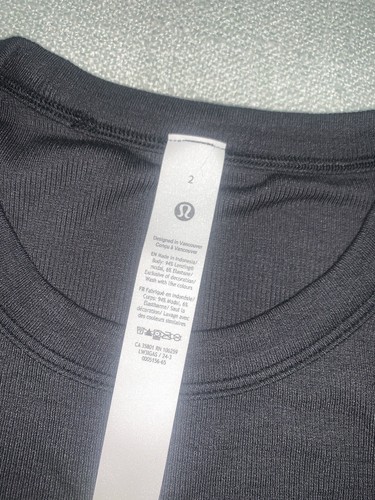 Lululemon Hold Tight Straight Hem Cropped T-Shirt 2 - Picture 2 of 7