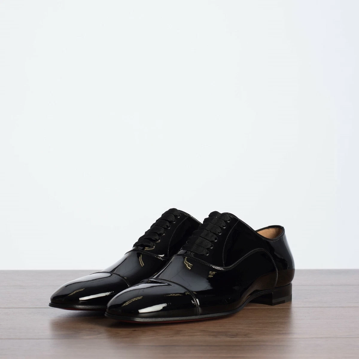 CHRISTIAN LOUBOUTIN 945 Greggo Lace Up Oxford Shoes In Black Patent Leather