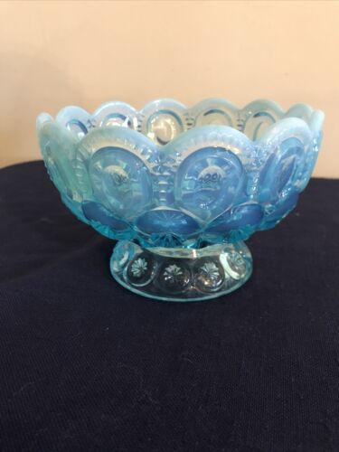 Fine Vintage LE Smith Moon & Stars Aqua Blue Opalescent Glass Footed Fairy Bowl