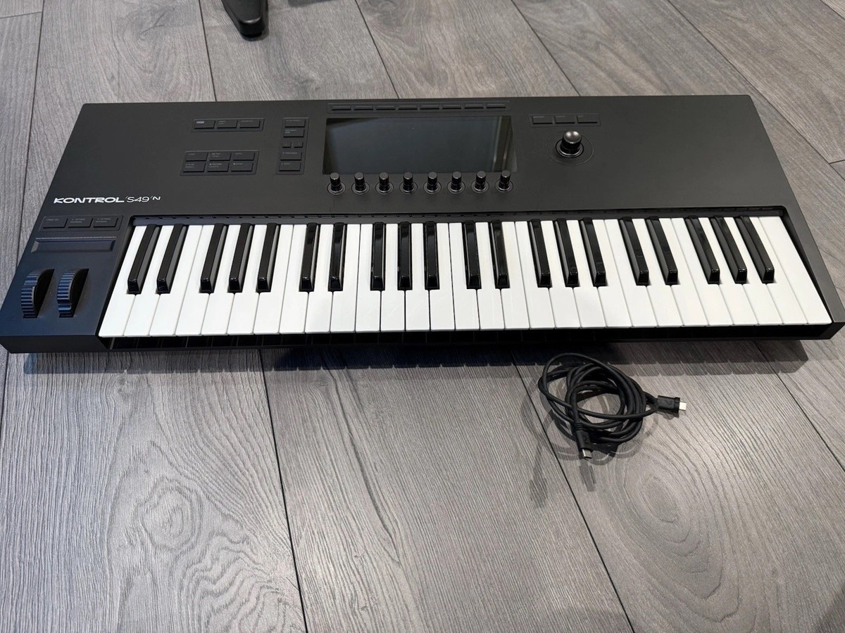 Native Instruments S-Series Komplete Kontrol S49 MK3 Keyboard