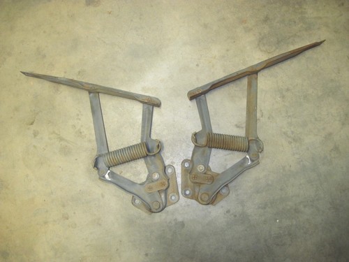 69 70-72 Oldsmobile 442 Cutlass F85 Hood Hinges Original GM OEM OLDS 1969-1972