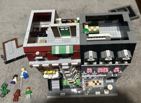 LEGO Creator Expert 10218 PET SHOP Modular Building 100% Complete Manuals No Box