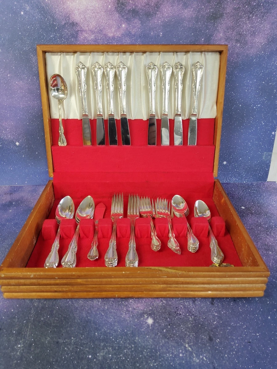 Wm. Rogers A Flatware-Place Setting Antique US Silver-Plated