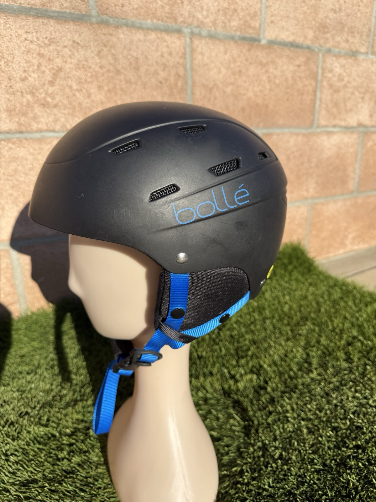 Junior Bollé T2X Snowboarding And Ski Helmet Size 51-55cm Matte Black IUC