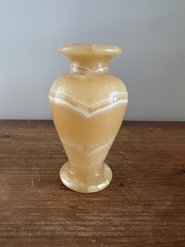 Vintage Egyptian Onyx Marble Alabaster Stone Vase 5.5”H