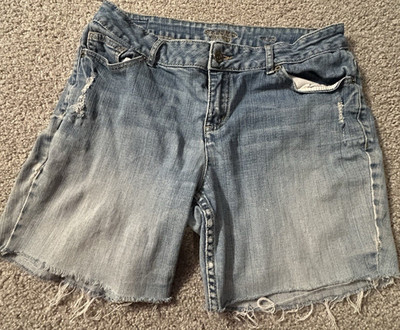 Simply Vera Vera Wang Women's Blue Denim Cutoff Shorts Light Wash Mid Rise 10