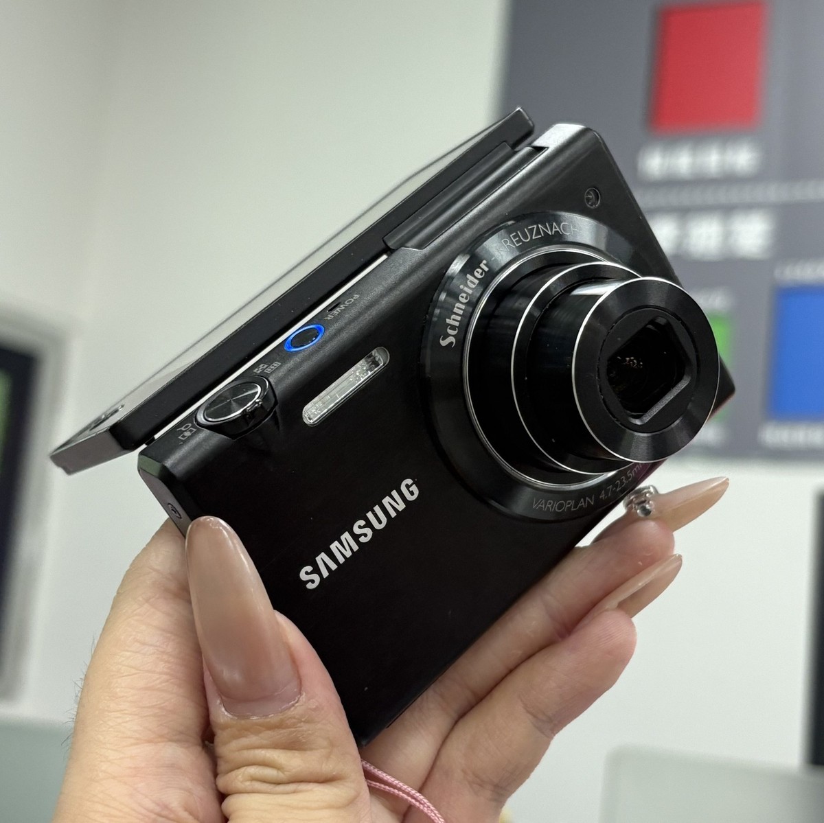 駿介 Samsung MV800 Flip-out Touch Screen Vlog Compact Digital Camera