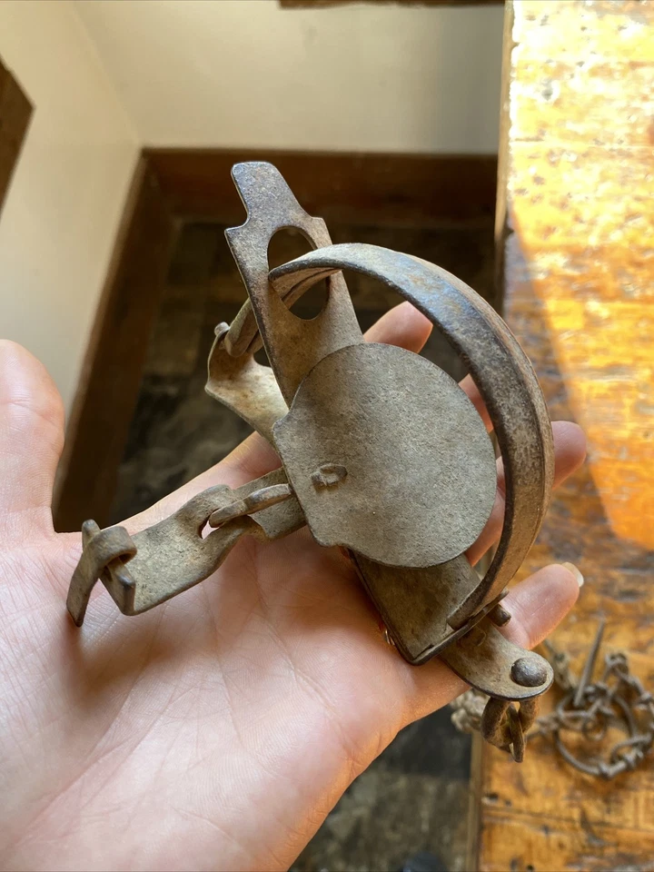 Lot of 5 Small Game Animal Spring Leg Hold Traps~Cabin/Man Cave/Barn Decor #3 - Image 2 of 4