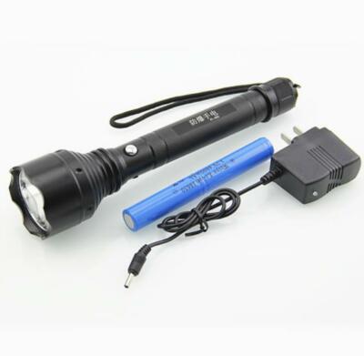 Flameproof and waterproof 300-metre long-range flashlight T6