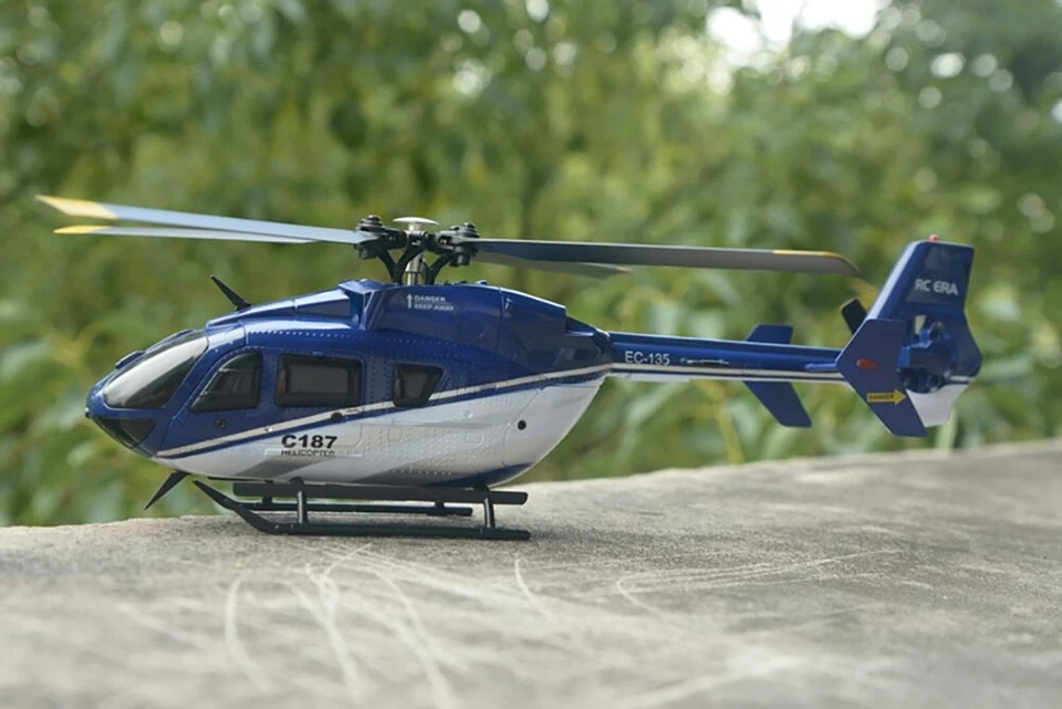 C187 2.4G 4CH EC-135 6-AxisGyro Electric Flybarless Rc Remote Control Helicopter - Image 4 of 4