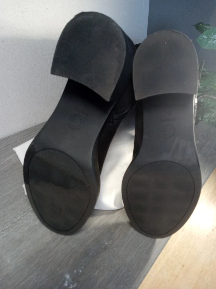 Botas de montar Guess negras de gamuza con tacón alto hasta la rodilla talla 8,5 Foto 2 de 4