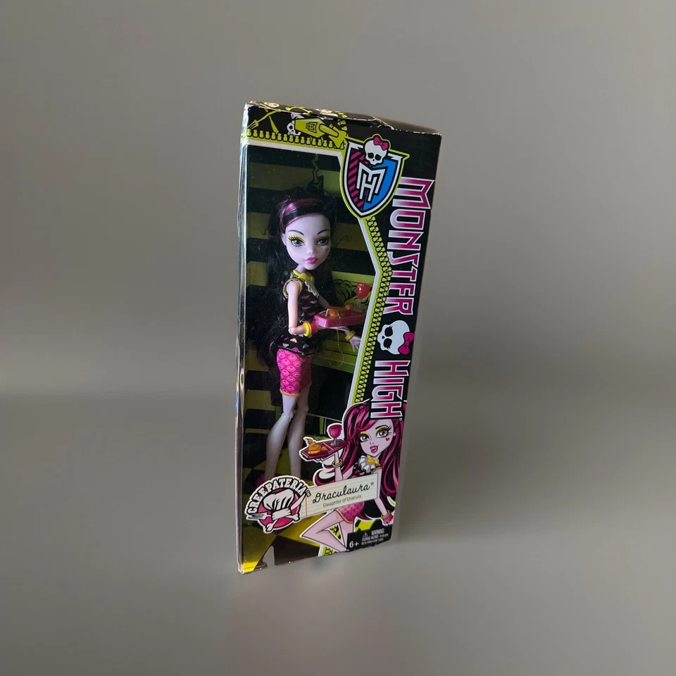 Mattel Monster High Creepateria Draculaura Doll 2013 Mattel Barbie Fashion NEW - Image 2 of 4