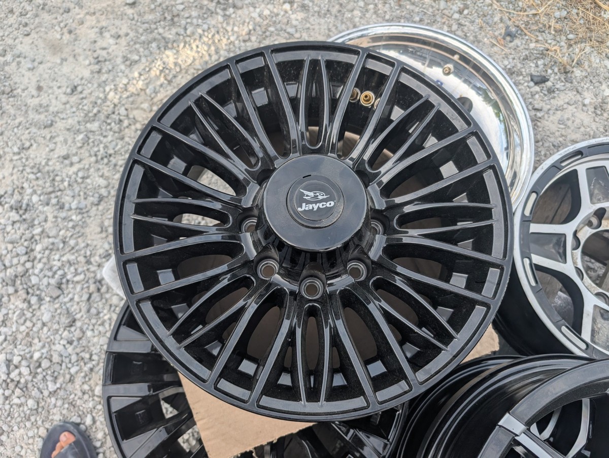 USED JAYCO LUG ALUMINUM TRAILER WHEEL 8-LUG ON