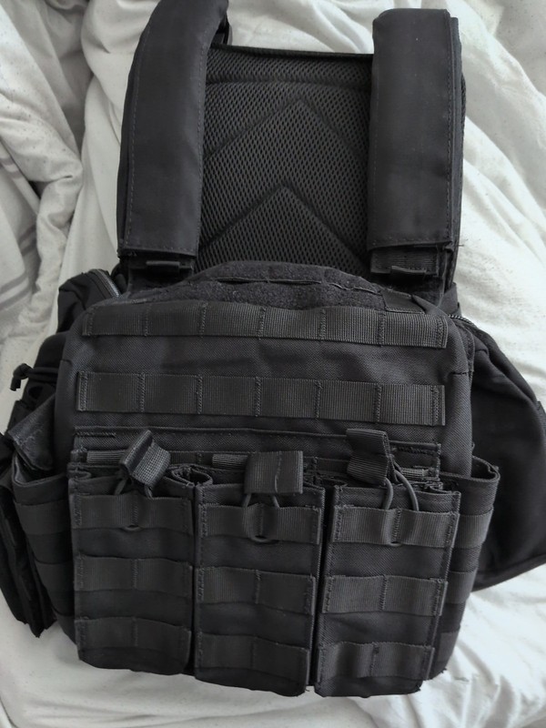 PLATE CARRIER VEST BLACK NEW CONDITION NO BRAND ANY SIZE
