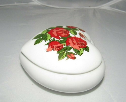 DESIGNER'S COLLECTION A GIFT OF LOVE EXQUISITE ROSES FINE BONE CHINA TRINKET BOX - Picture 4 of 8