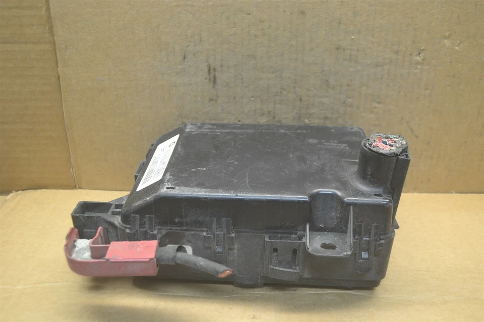 Dodge Charger 2013 caja de fusibles conexión OEM P68083974AB módulo 563-18C1 Foto 3 de 4