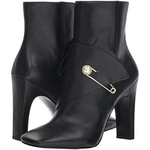 nine west quitit booties