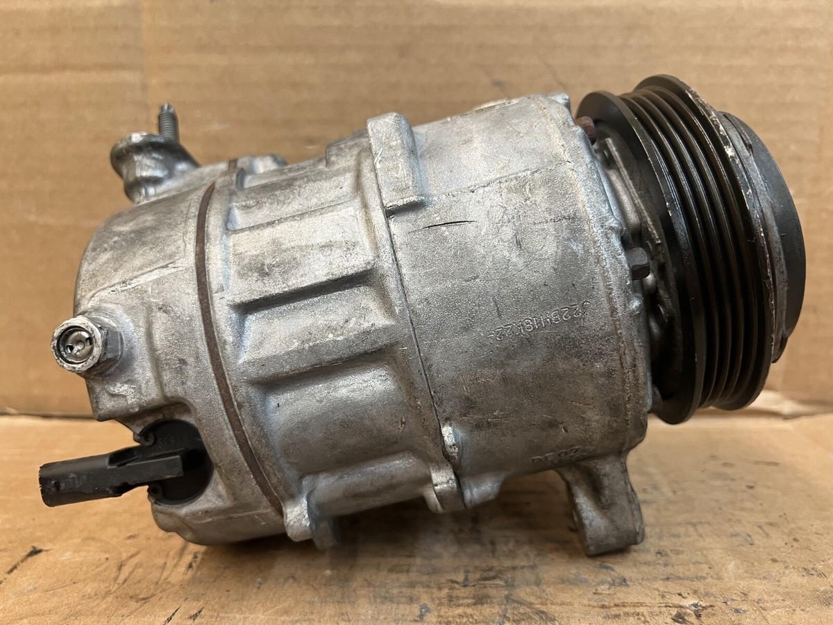 USED OEM AC Compressor 84664206 / 84417409 / 84877092 / 84849912