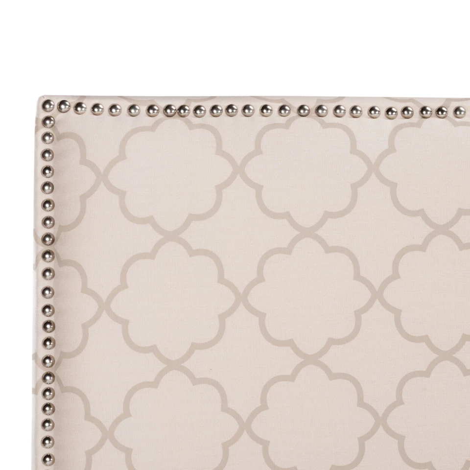 Cabecero SAFAVIEH Sydney cabeza de clavo plateada | rosa / beige | reina | Foto 2 de 4