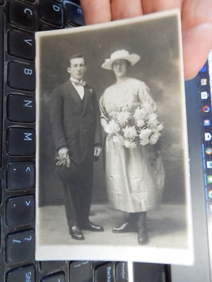 BURNLEY HOCHZEITSPAAR PRIVATES FOTO PORTRAIT POSTKARTE 