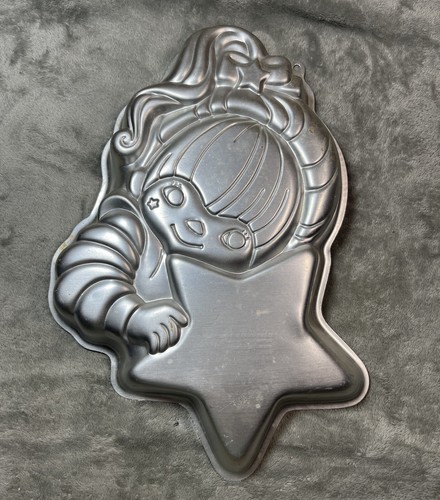 Wilton Cake Pans Lot Of 3 Character Cake Pans !! - Picture 12 of 16