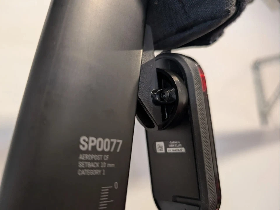 Supporto Garmin VARIA 515/510 Canyon Aeroad 2024 SP0077.  - Immagine 3 di 4