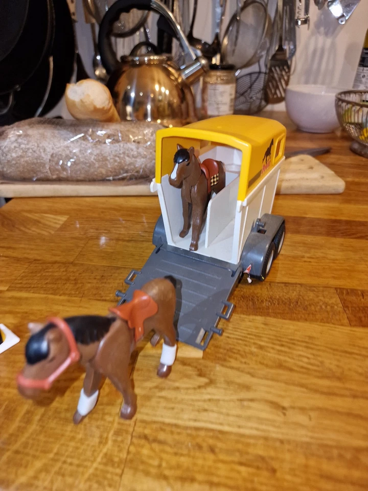 Playmobil Houses with lighting - sets 3965 3230 7390 - Image 3 of 4