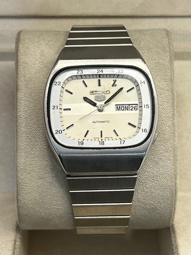Vintage Seiko 5 automatic 6309 day/date men's wrist watch
