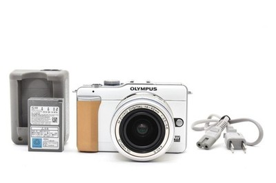 OLYMPUS PEN E PL1 Lens Kit Mirrorless Camera