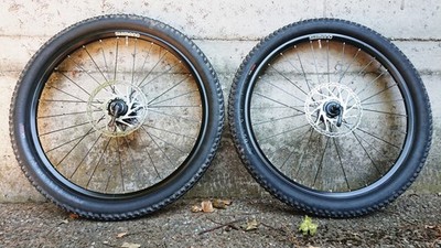 Shimano Laufradsatz 26 Zoll MTB, 10-Fach, Sportreifen Specialized Ground Control
