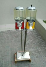 Beaver distributore gomme pistacchi noccioline gettoniera 0,20 GLOBI NUOVI 