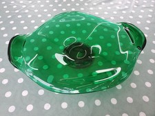 Gro&szlig;es Vintage gr&uuml;nes Glas Herzst&uuml;ck / Teller / Schale - geschliffen Pontil zum Sockel