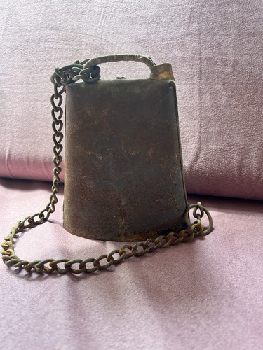 Vintage Metal Cow Bell with Chain - Cow Animal Class Bell