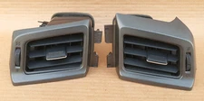 Toyota Rav4 2016-2018 Dash board AC/Heat Air vents pair Oem used LHD