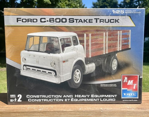 AMT ERTL Ford C-600 Stake Truck 1/25 Scale Plastic Model Kit 38165, New ...