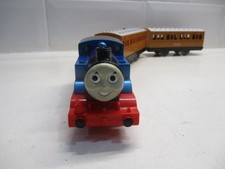 tomy trackmaster thomas the tank engine train steaming thomas annie & clarabel