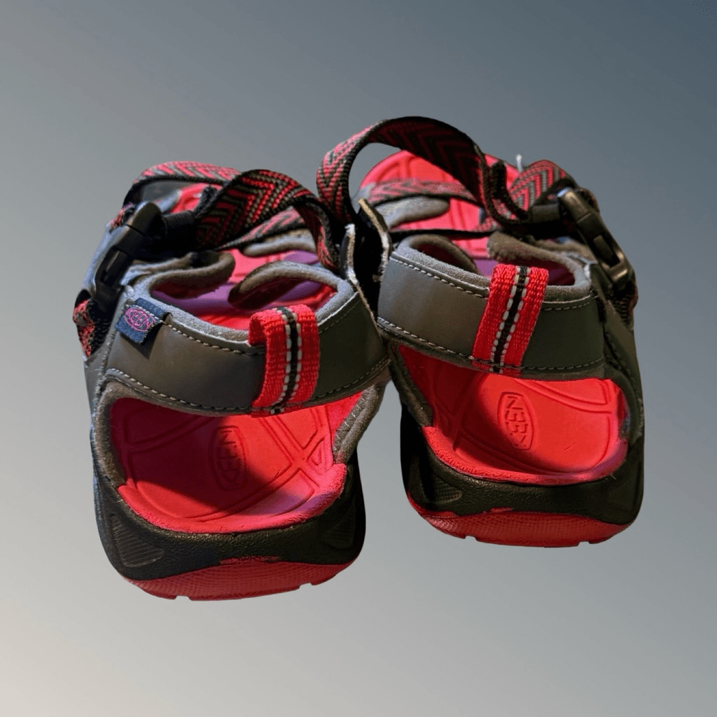 Sandali Keen Big Kids Rock Iguana Nastro Rosso Gargoyle Taglia 3