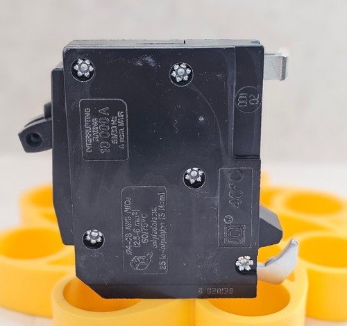 NUOVO! Square D QOT2020 2-20A 120/240V Interruttore circuito tandem singolo polo - Foto 7 di 8