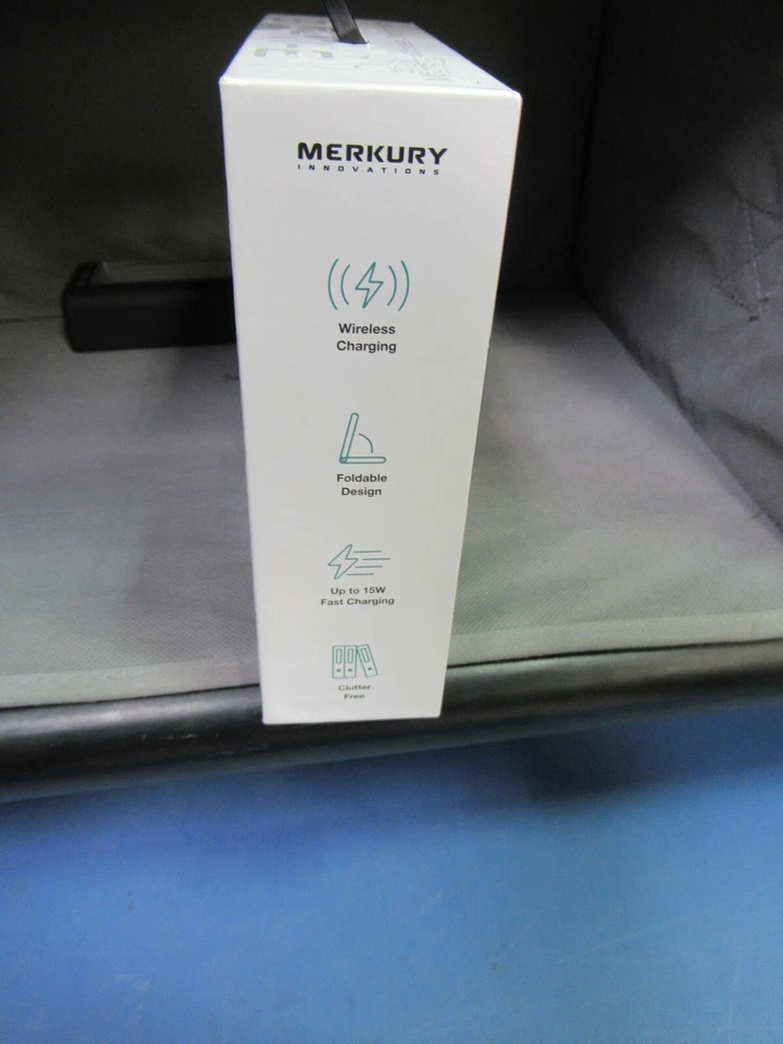 Merkury 3 In 1 Foldable Wireless Charging Station for Apple and Qi Devices - Image 3 of 3