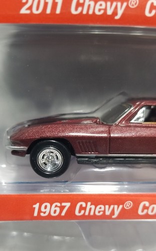 Auto World Deluxe 2 Pack🔥 Corvette Classics🔥 Nice - Picture 7 of 11