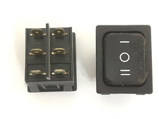 LOT OF 2: FULL SIZE AT COMPUTER TOWER CASE 6 PIN POWER SWITCH 6A RM00-MSBX22