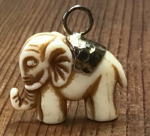 Vintage Lucky Elephant Pendant Resin