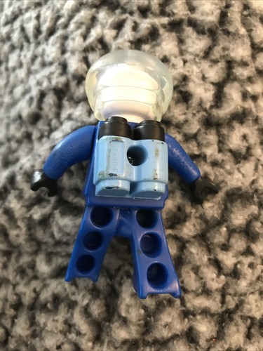 LEGO Mr. Freeze Action Figure Batman 2008 DC Comics Universe MCDONALDS - Picture 3 of 7