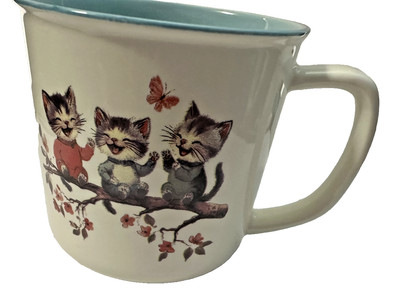 Simons Maison ''Three Little Kittens'' Mug   Retro Childlike Design, Blue Interior