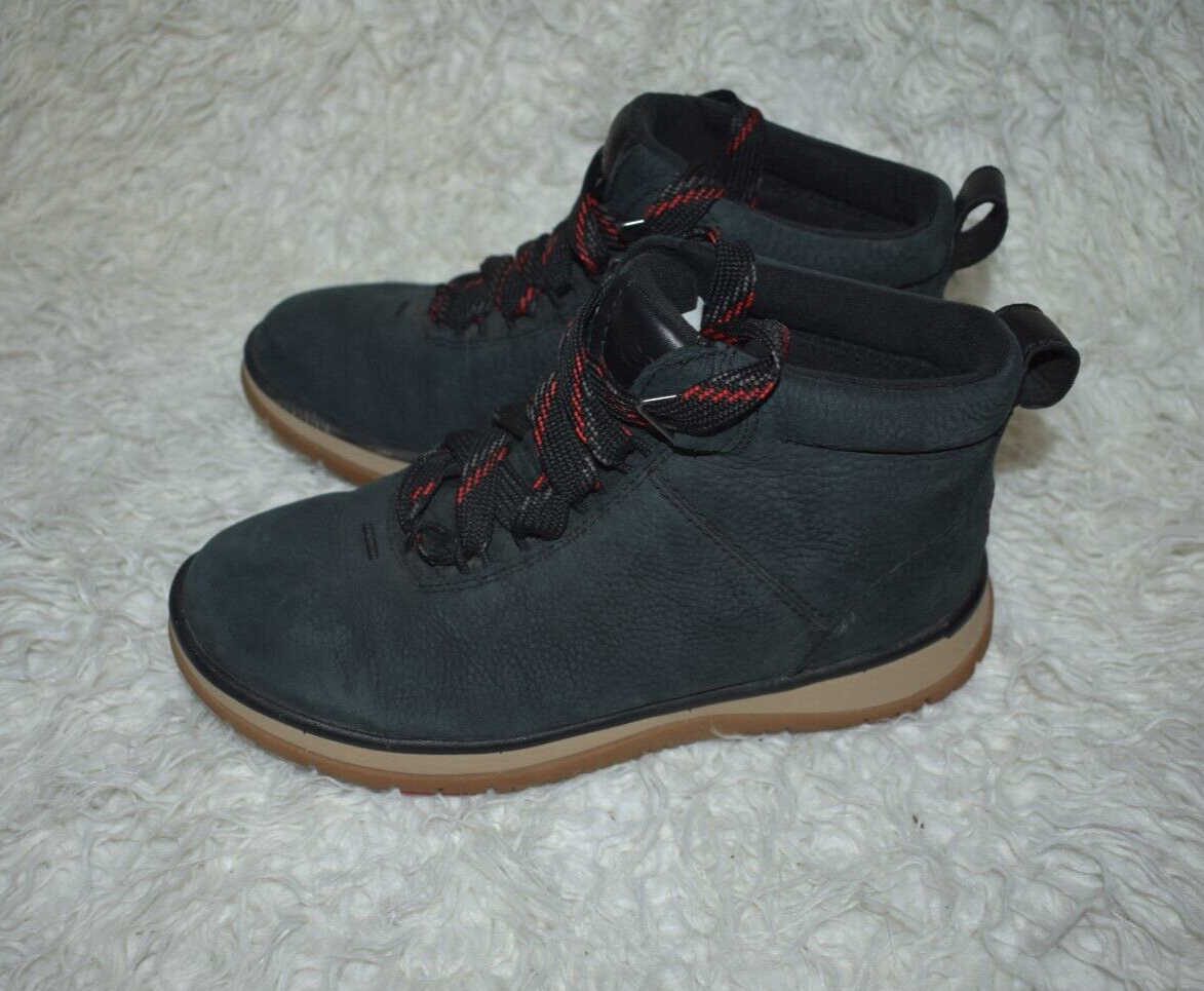 UGG Lakesider Ankle Size Euc